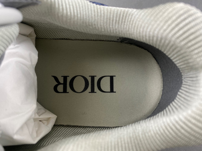 D10R B27 Sneaker