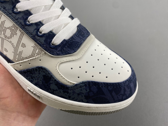 D10R B27 Sneaker