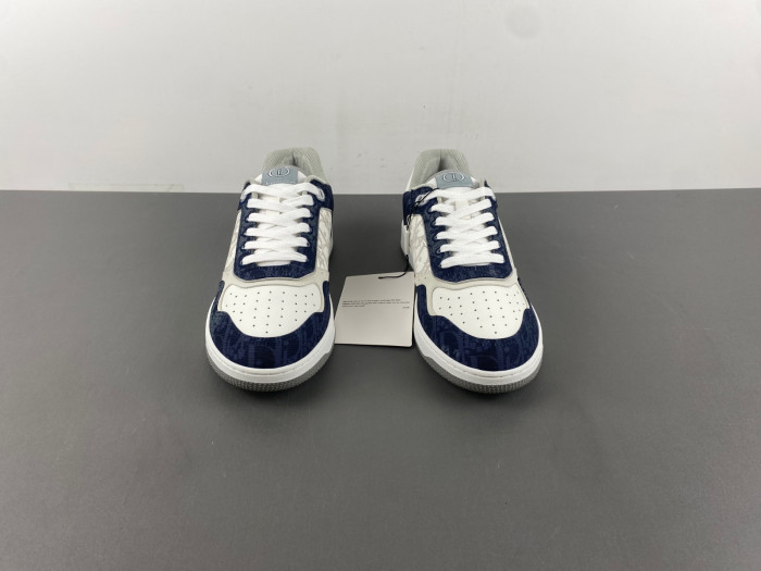 D10R B27 Sneaker