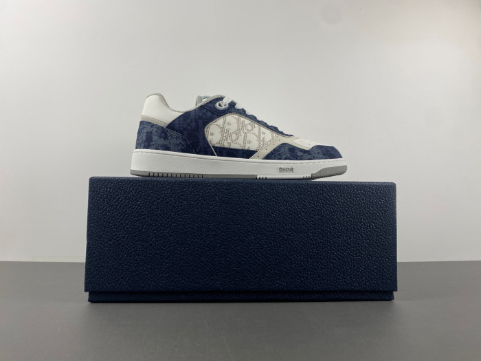 D10R B27 Sneaker