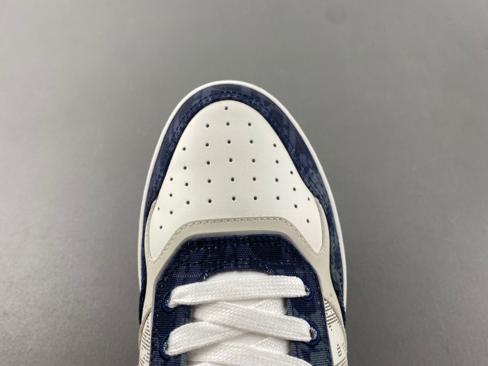D10R B27 Sneaker