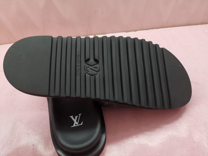 Lou1su1tt slides