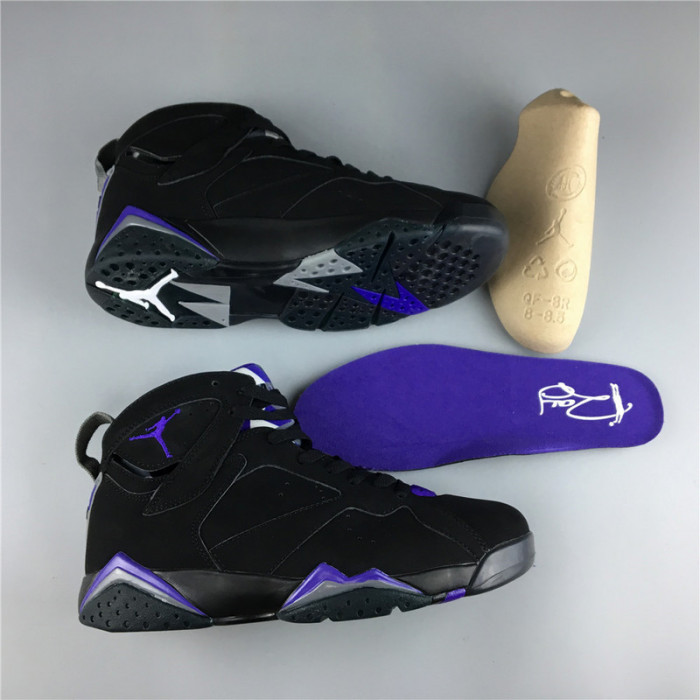 AIR JORDAN 7 RETRO RAY ALLEN BUCKS 304775-053