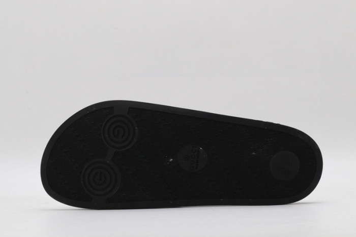 Gu66 SLIPPERS