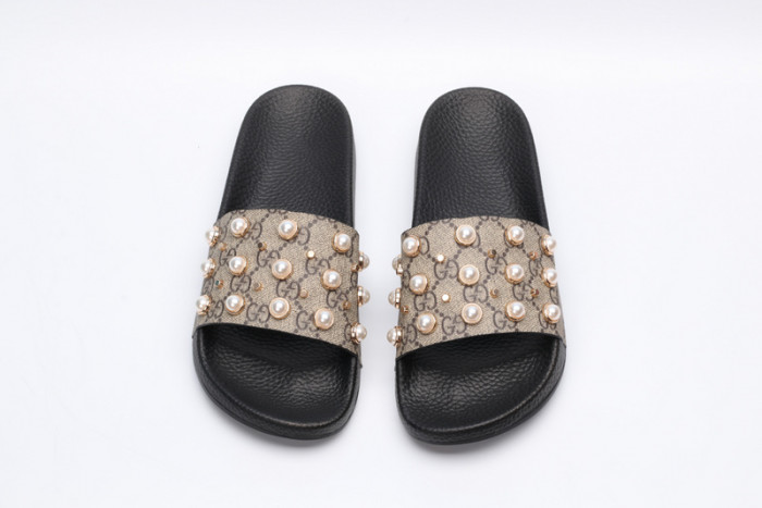 Gu66 SLIPPERS