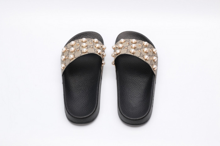 Gu66 SLIPPERS