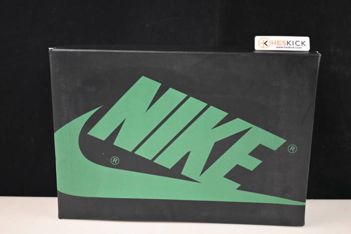 Air Jordan 1 Retro High OG Lucky Green DZ5485-031