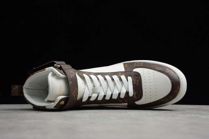 lou1su1tt STELLAR SNEAKER