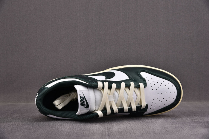 Nike Dunk Low Vintage Green (W) DQ8580-100