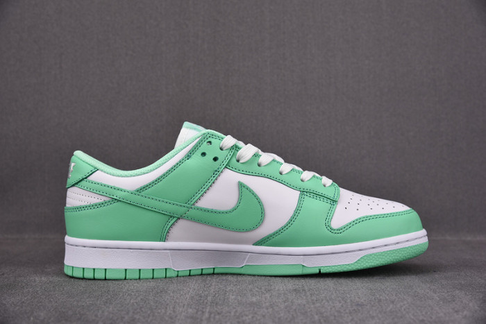 Nike Dunk Low Green Glow (W) DD1503-105
