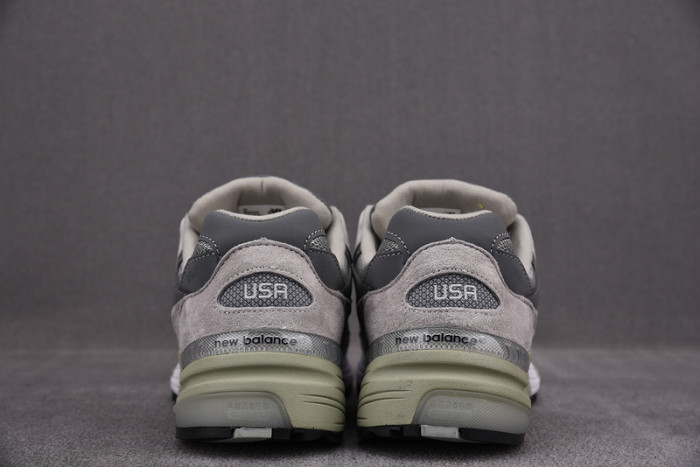 N3W BLANCE SNEAKER