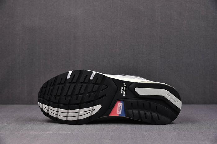 N3W BLANCE SNEAKER
