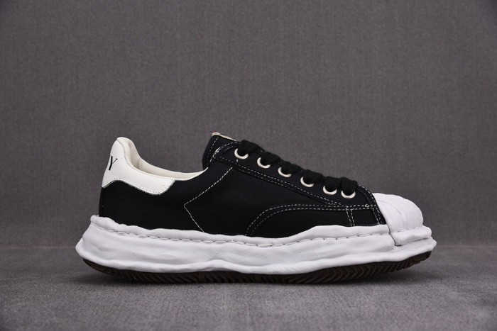 MAISON MIHARA YASUHIRO SNEAKER