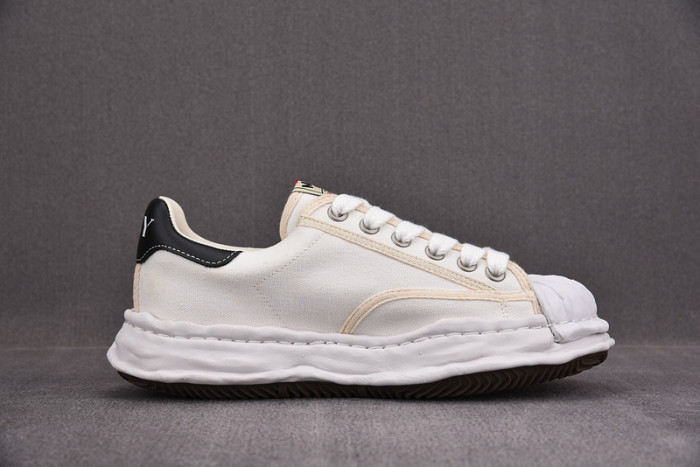 MAISON MIHARA YASUHIRO SNEAKER