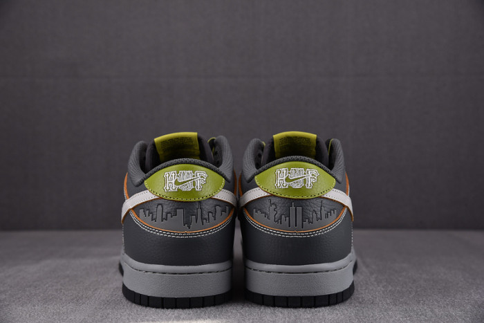 Nike SB Dunk Low HUF Wait, What!? (Friends and Family) FD8775-002