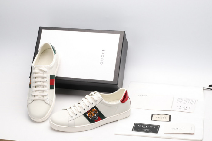 Gu66 Ace Embroidered Low-Top Sneaker
