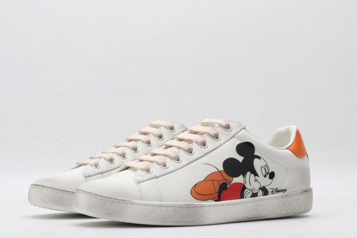 Gu66 Ace Embroidered Low-Top Sneaker