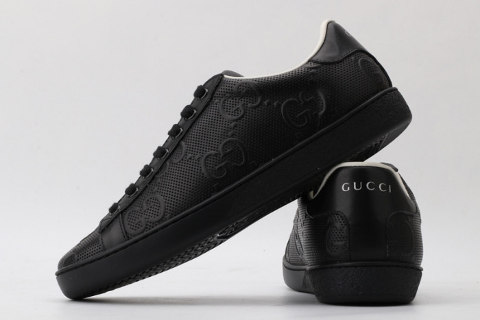 Gu66 Ace Embroidered Low-Top Sneaker