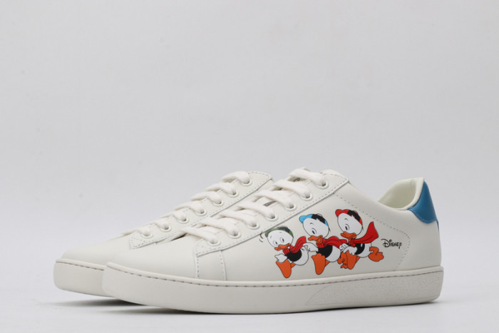 Gu66 Ace Embroidered Low-Top Sneaker