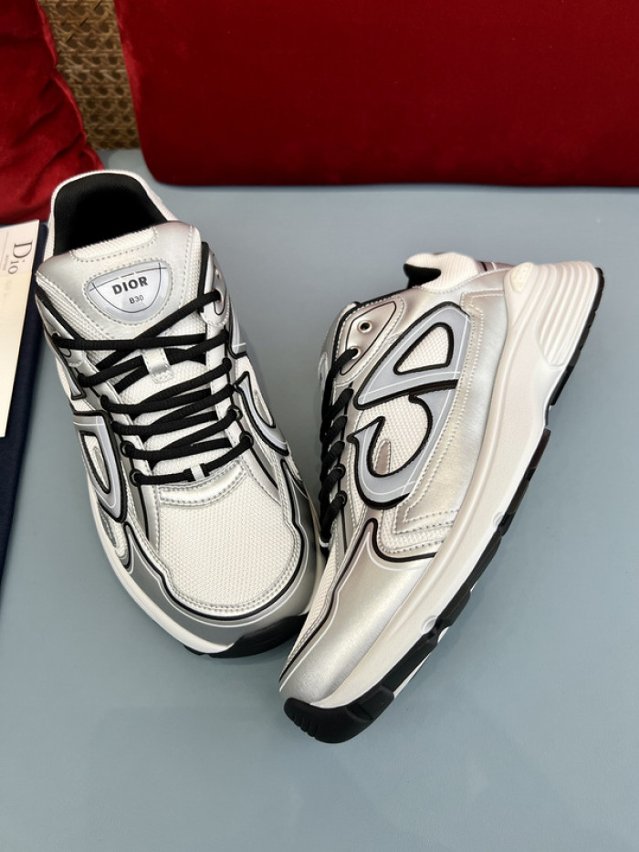 D10R B30 SNEAKER