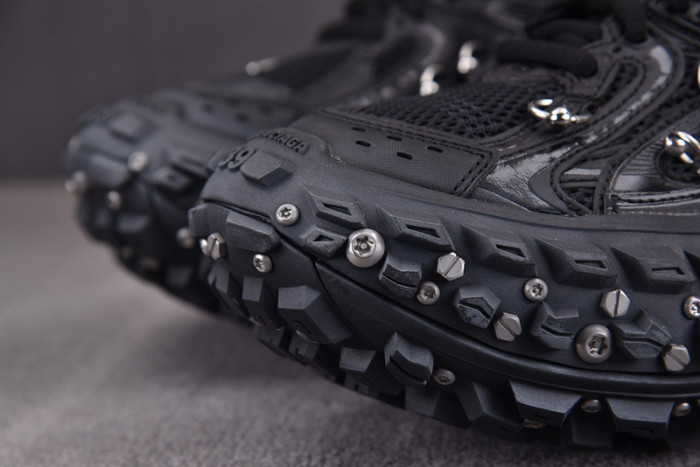 BLCG DEFENDER RUBBER PLATFORM SNEAKERS 685611 W2RAD 1081