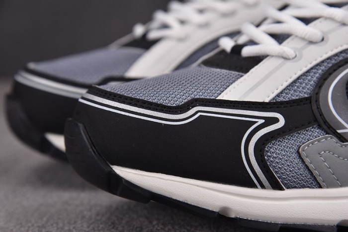 D10R B30 SNEAKER