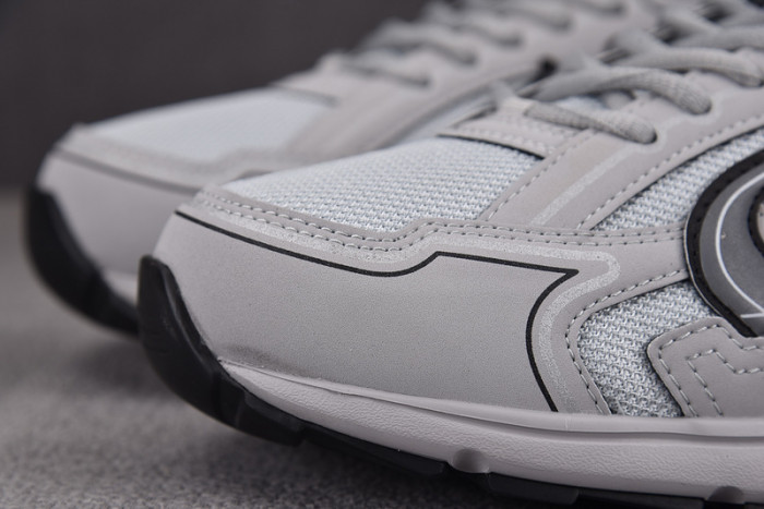 D10R B30 SNEAKER