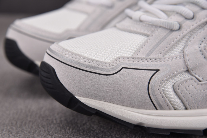 D10R B30 SNEAKER