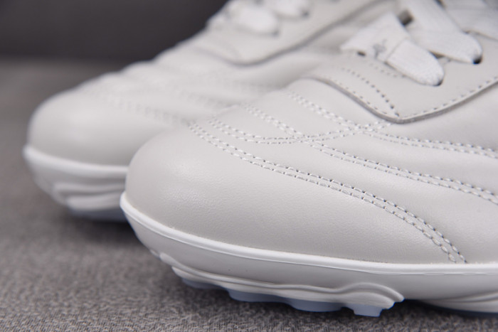 Lou1su1tt Footprint Soccer White Grey