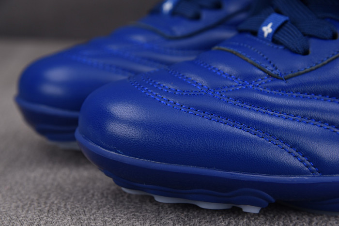 Lou1su1tt Footprint Soccer Blue White