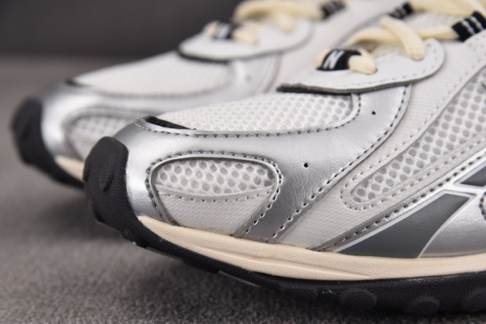 N3w Balance 204L Silver Metallic Black U204LSWD