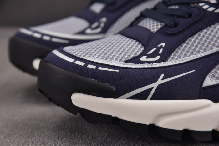 Lou1su1tt Tatic Runner Sneaker