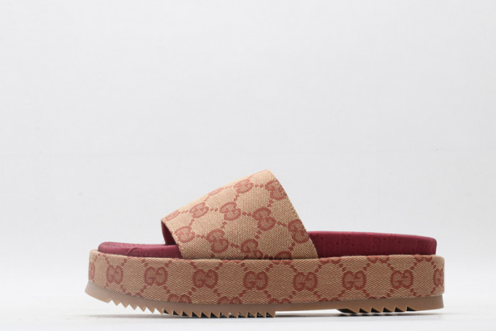 Gu66 SLIPPERS