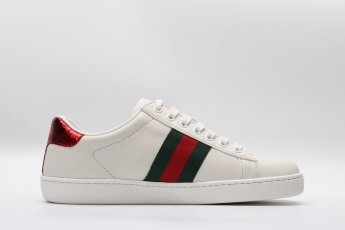 Gu66 Ace Embroidered Low-Top Sneaker white with bee