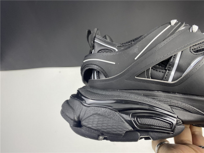 BLCG Track Trainer black 542436 W1G81 2045