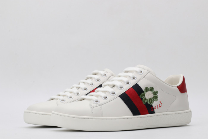 Gu66 Ace Embroidered Low-Top Sneaker