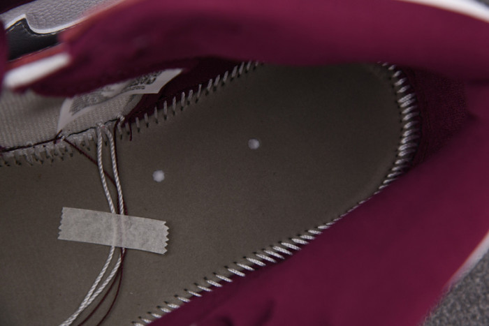 Air Jordan 1 Retro High OG Bordeaux 555088-611