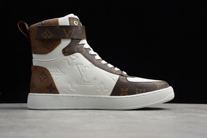 lou1su1tt STELLAR SNEAKER