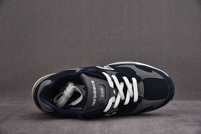 N3W BLANCE SNEAKER