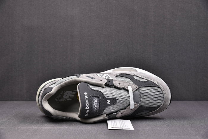 N3W BLANCE SNEAKER