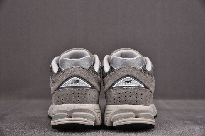 N3W BLANCE SNEAKER