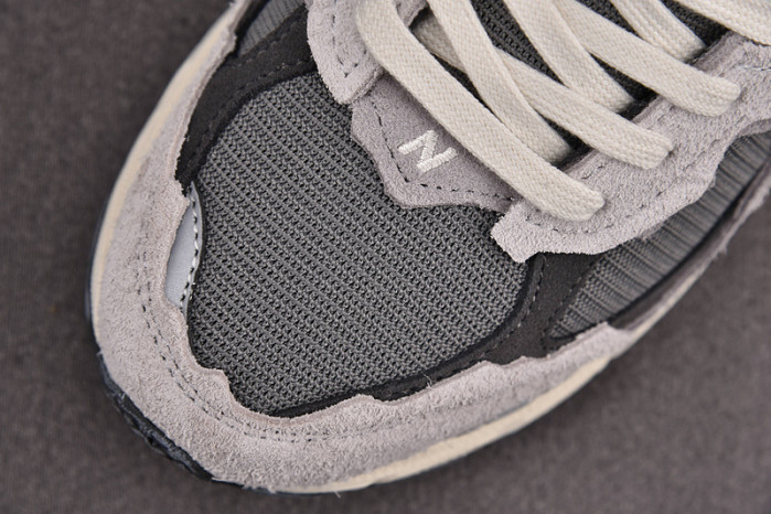 N3W BLANCE SNEAKER