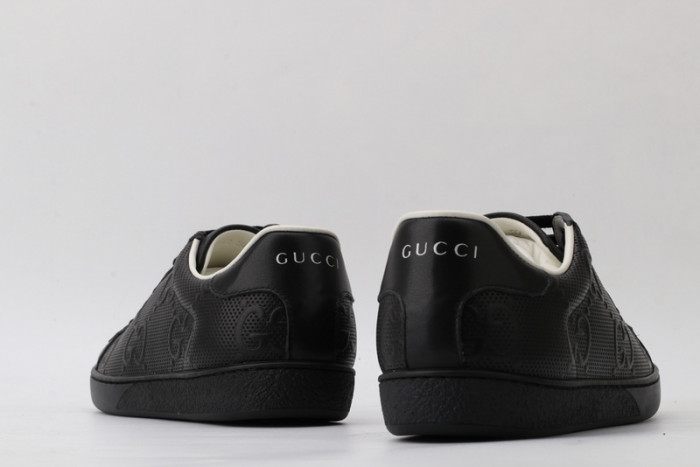 Gu66 Ace Embroidered Low-Top Sneaker