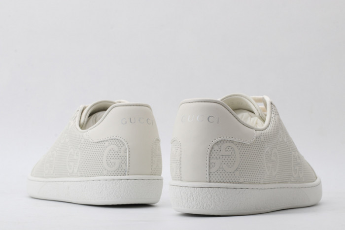 Gu66 Ace Embroidered Low-Top Sneaker