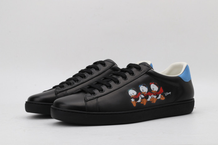 Gu66 Ace Embroidered Low-Top Sneaker