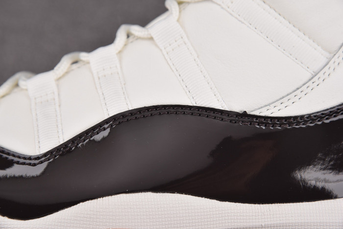 Air Jordan 11 WMNS "Neapolitan" AR0715-101