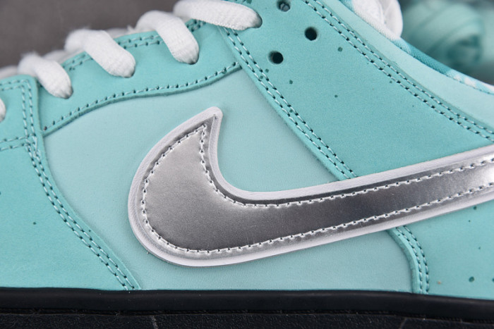 nike T*f*ny sb dunk low lobster bv1310-402