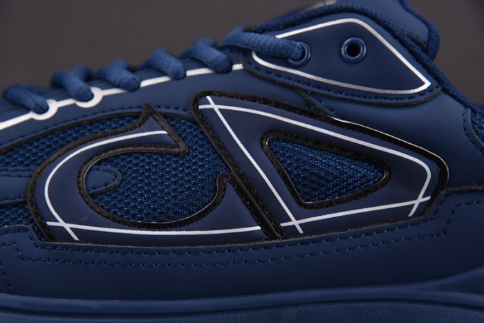 D10R B30 SNEAKER