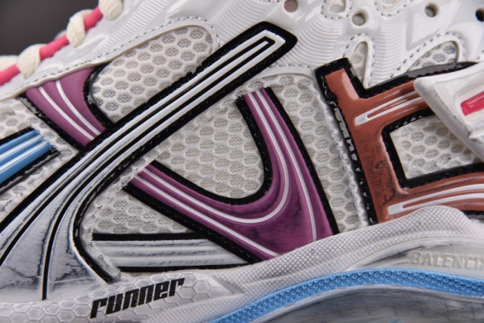 BLCG Runner Suede Sneaker 772767 W3RMU 9458