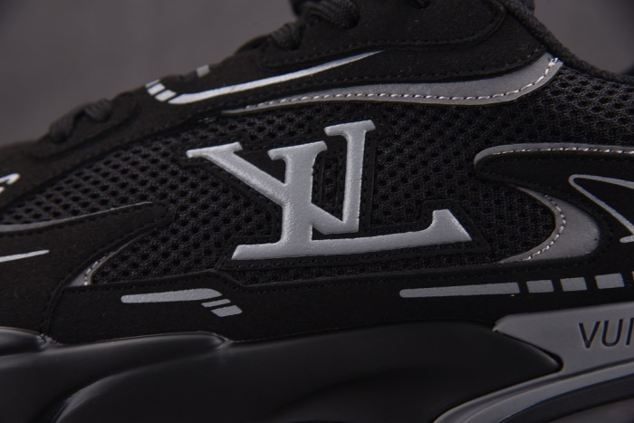 Lou1su1tt Tatic Runner Sneaker